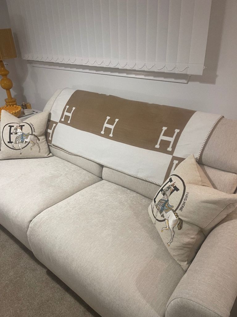 Stunning Blanket/Throw , cushions covers 