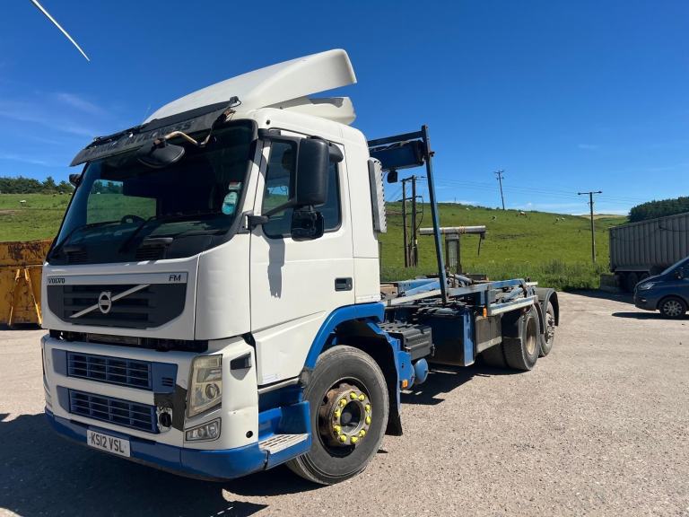 Volvo FM **13 Litre**Hook Loader 6 wheeler 