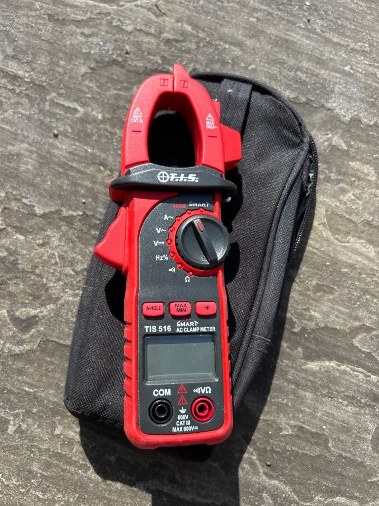 TIS 516 Smart AC Clamp Meter).