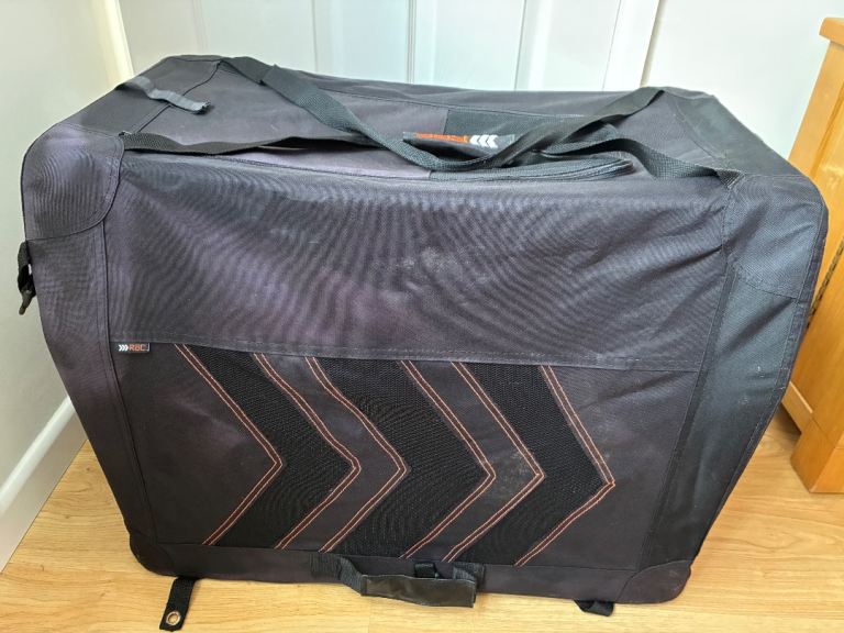 Collapsible dog carrier / crate. FREE
