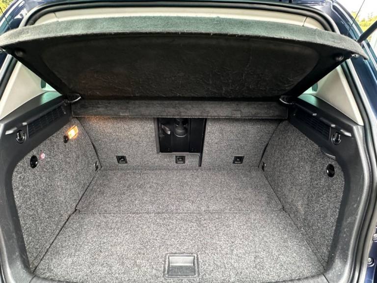 2014 Volkswagen Tiguan 2.0 TDI BlueMotion Tech Match SUV 5dr Diesel Manual 2WD Euro 5 (s/s) (140 ...