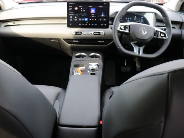 2025 MG MGS5 64kWh Trophy Long Range SUV 5dr Electric Auto (231 ps) HATCHBACK Electric Automatic