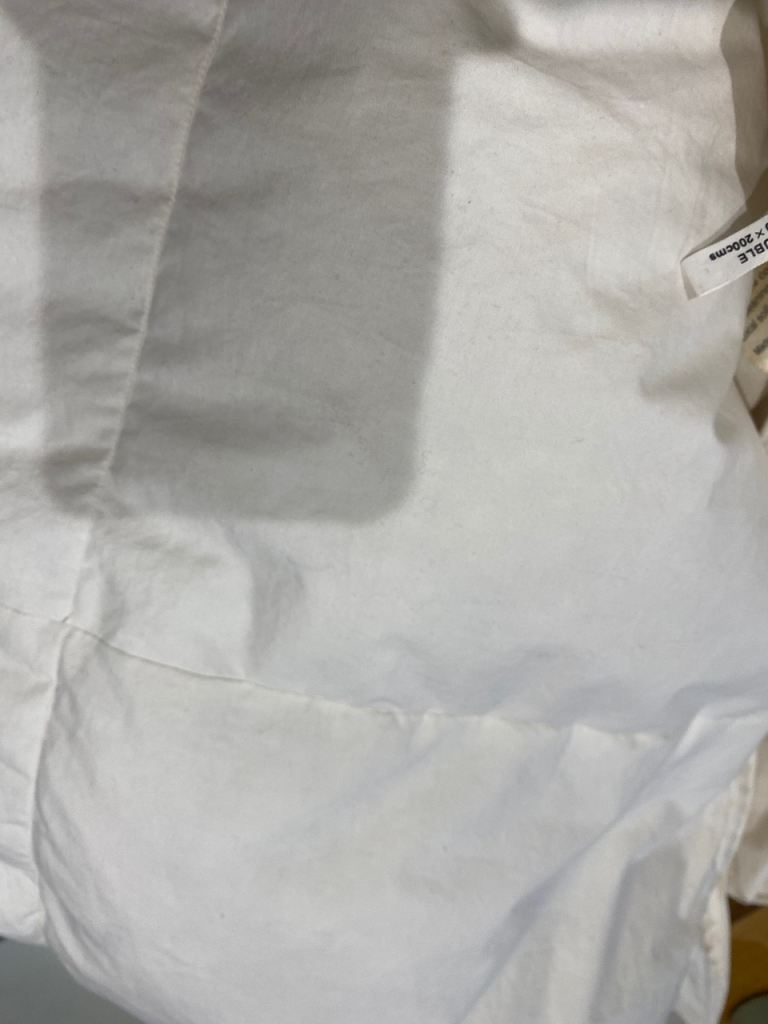 2 x double winter or summer white goose down duvets - £8 (Wallisdown)