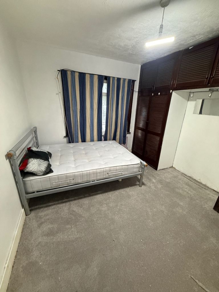 Double room for rent in Southall 