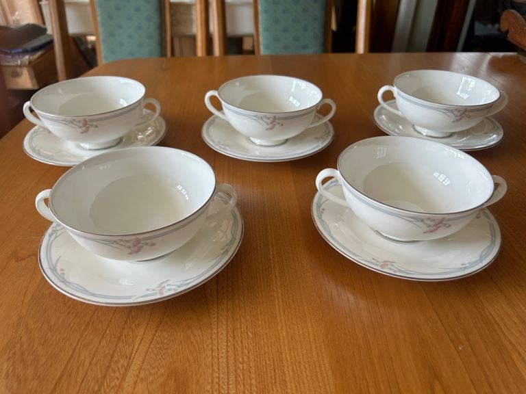 Set of 5 White Ceramic Soup Bowls with Saucers – Very Good Condition