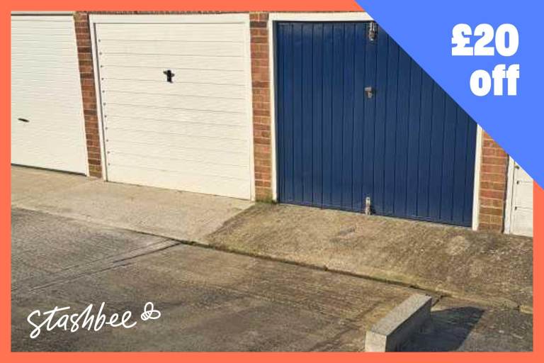 Garage to rent in Dartford (DA1) | Stashbee