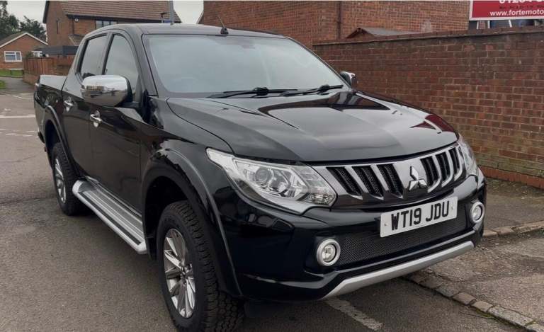 2019 Mitsubishi L200 2.4 DI-D DC Barbarian 4WD Euro 6 4dr PICK UP Diesel Manual