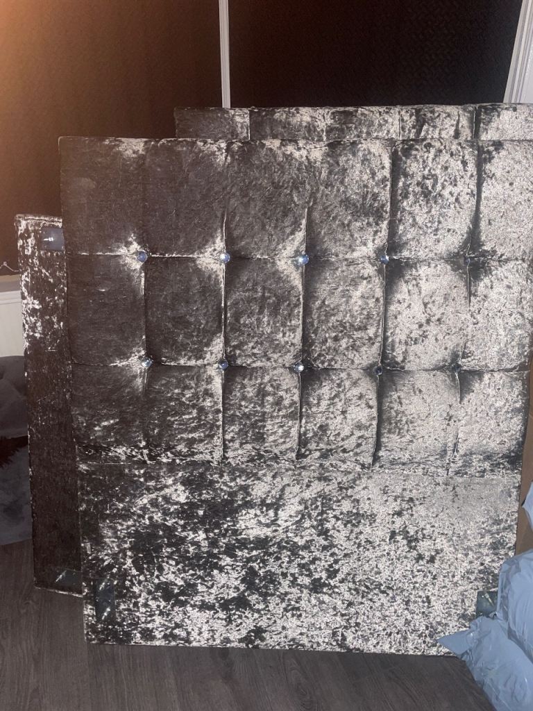 Beds with mattress 2 singles 