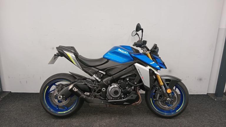 SUZUKI GSX-S 1000 ** 12 MONTH MOT - QUICKSHIFTER - LEO VINCE EXHAUST ** 