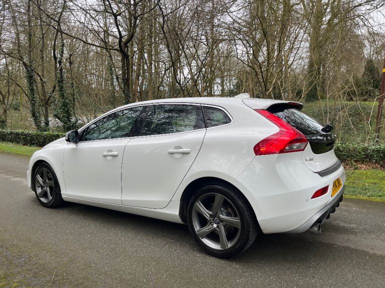 Volvo, V40, Hatchback, 2014, Semi-Auto, 1560 (cc), 5 doors
