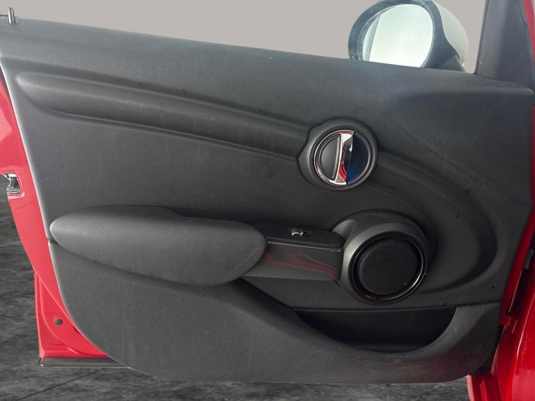 2017 MINI Hatch 1.5 Cooper 5dr Auto HATCHBACK PETROL Automatic