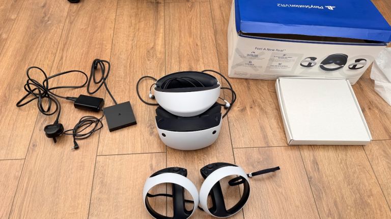 PlayStation VR2 plus PS-PC adapter 