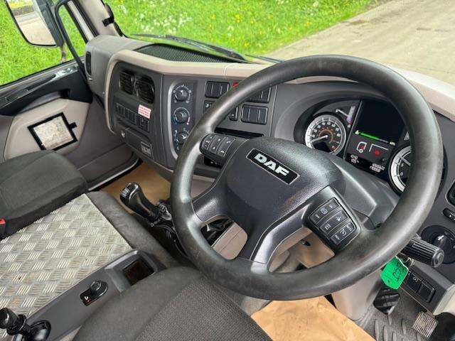 2015 DAF LF 180 E6 12 Ton crew cab 17ft6 box cantilever tail-lift air suspension