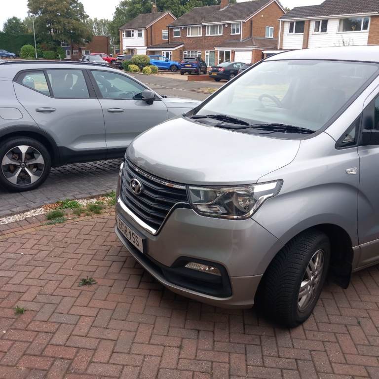 Hyundai, I800, MPV, 2018, Other, 2497 (cc), 5 doors