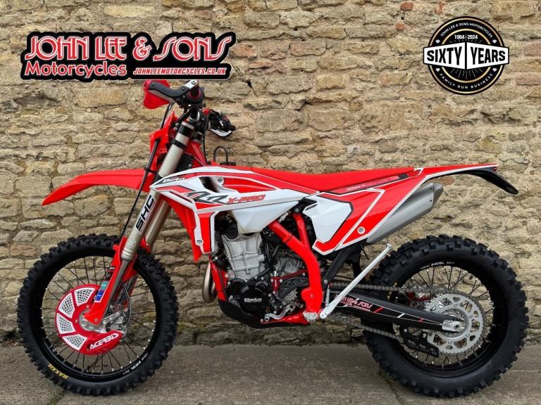 Beta RR350 X-PRO 4T Enduro Bike, 2025 Model, Clearance Sale & Free Parts