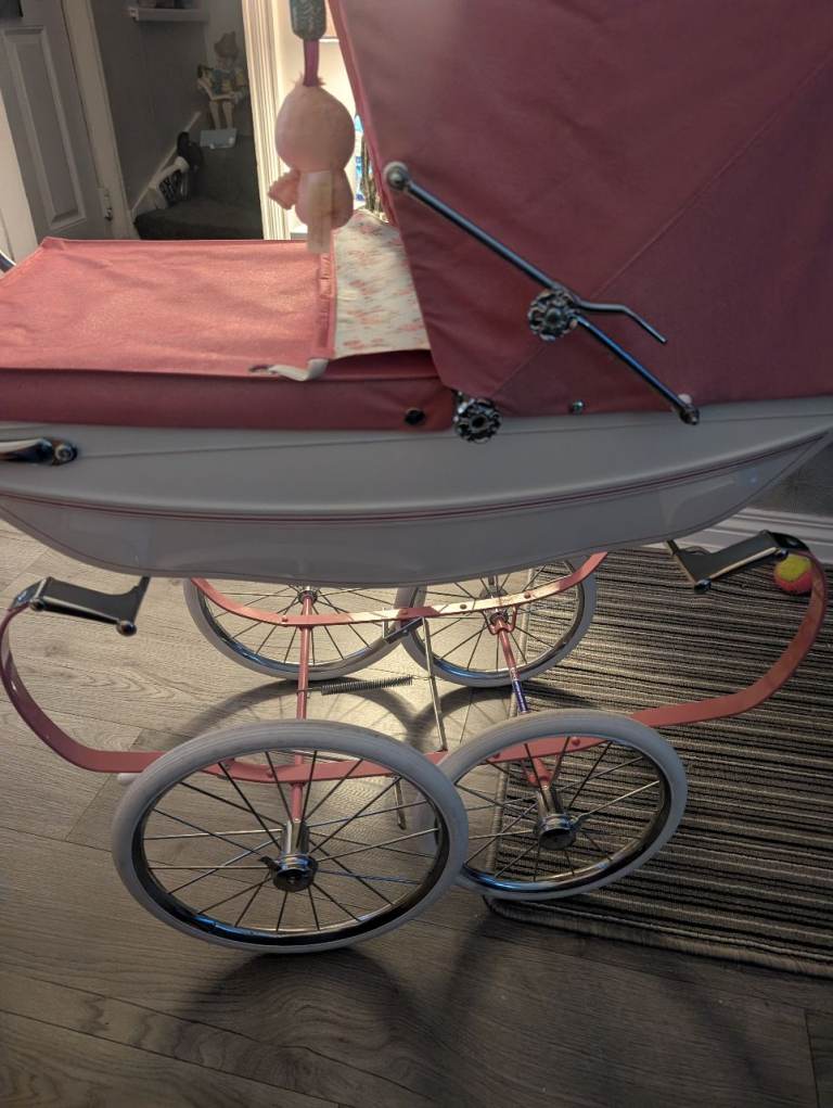 Silver cross dolls pram 