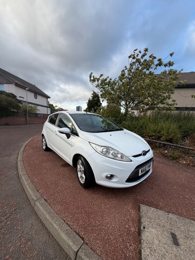 Ford, FIESTA, Hatchback, 2011, Manual, 1242 (cc), 5 doors