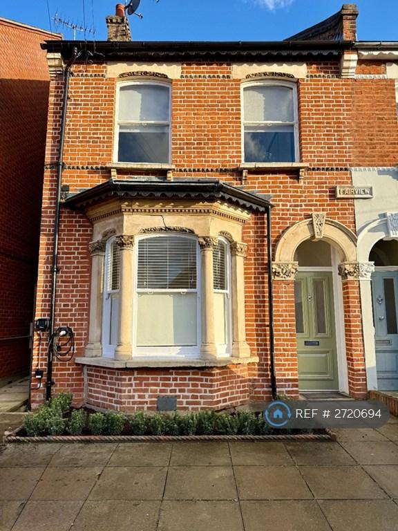 4 bedroom house in Marion Road, London, NW7 (4 bed) (#2720694)