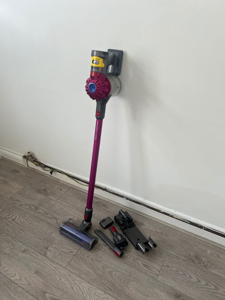 image for Dyson V7