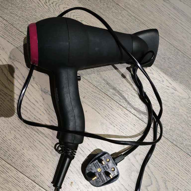 Revlon 2000W Hair Dryer – Black & Pink (Model RVDR5823)