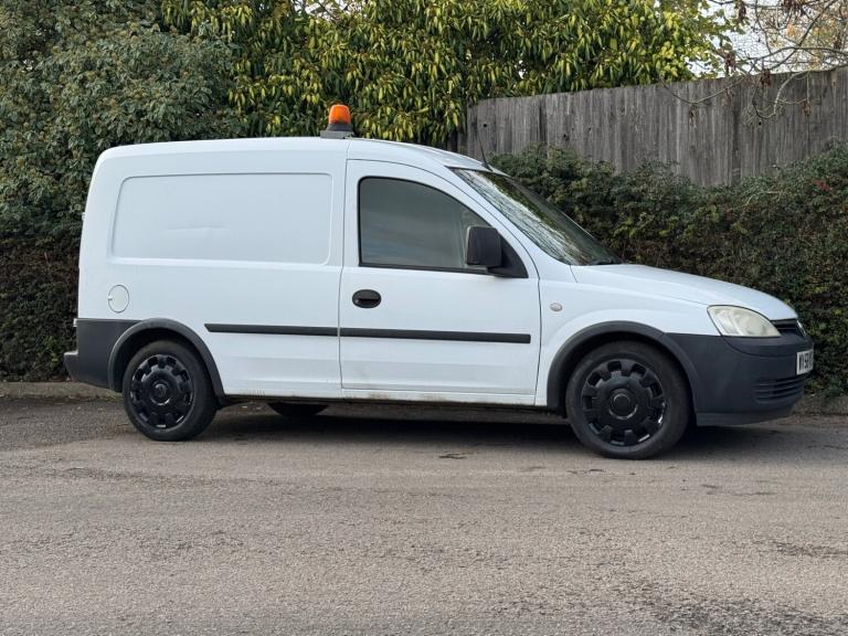 2008 Vauxhall Combo 2000 1.3CDTi 16V Van [75PS] CAR DERIVED VAN Diesel Manual