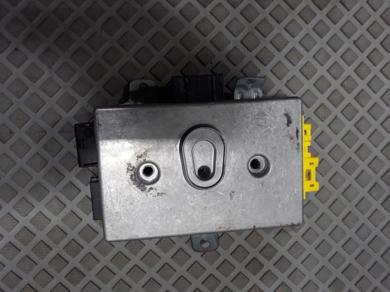Bmw 6 Series Door Sensor Control Module - 6957759 (Bmw, 6 Series : Airbag Ecu)
