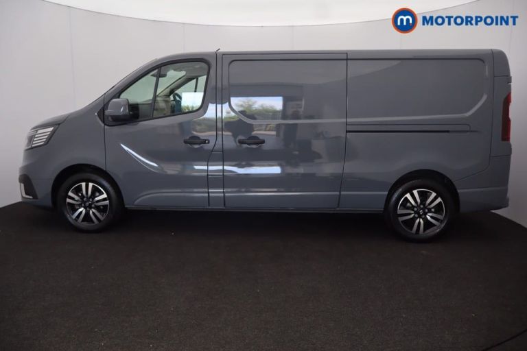 2026 Renault Trafic LL30 Blue dCi 150 Extra Sport [Safety] Van PANEL VAN DIESEL Manual