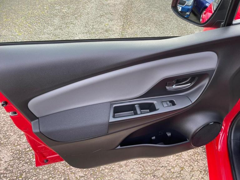 TOYOTA YARIS 1.33 Dual VVT-i Sport Euro 5 5dr Euro 5 2015