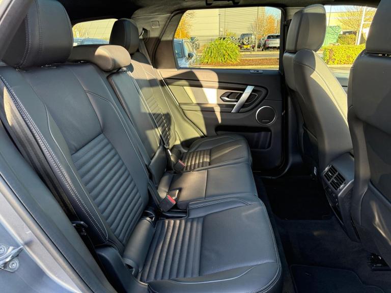 2025 Land Rover Discovery Sport 2.0 D200 Dynamic SE 5dr Auto [7 Seat] ESTATE DIESEL Automatic