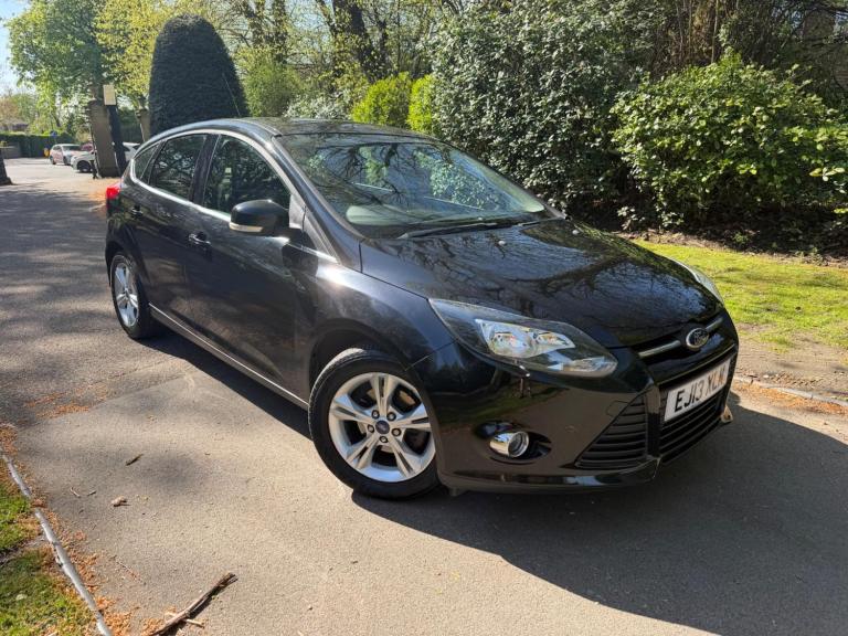 2013 Ford Focus 1.0T EcoBoost Zetec Euro 5 (s/s) 5dr HATCHBACK Petrol Manual