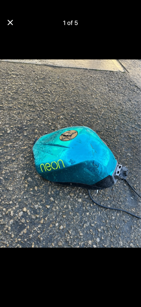 R6 fuel tank