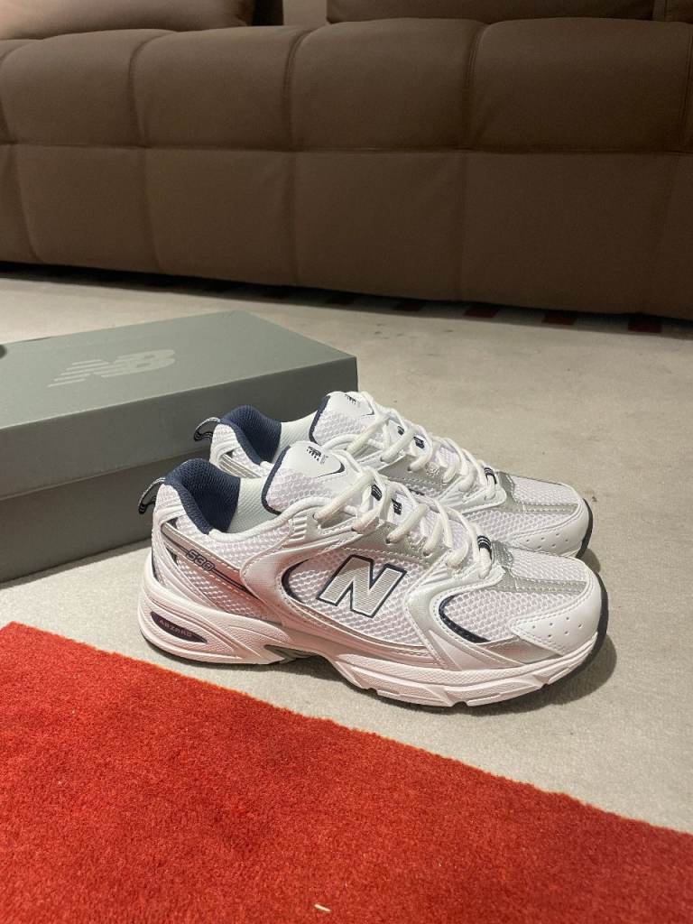 New Balance 530 White Silver Navy Size 4.5