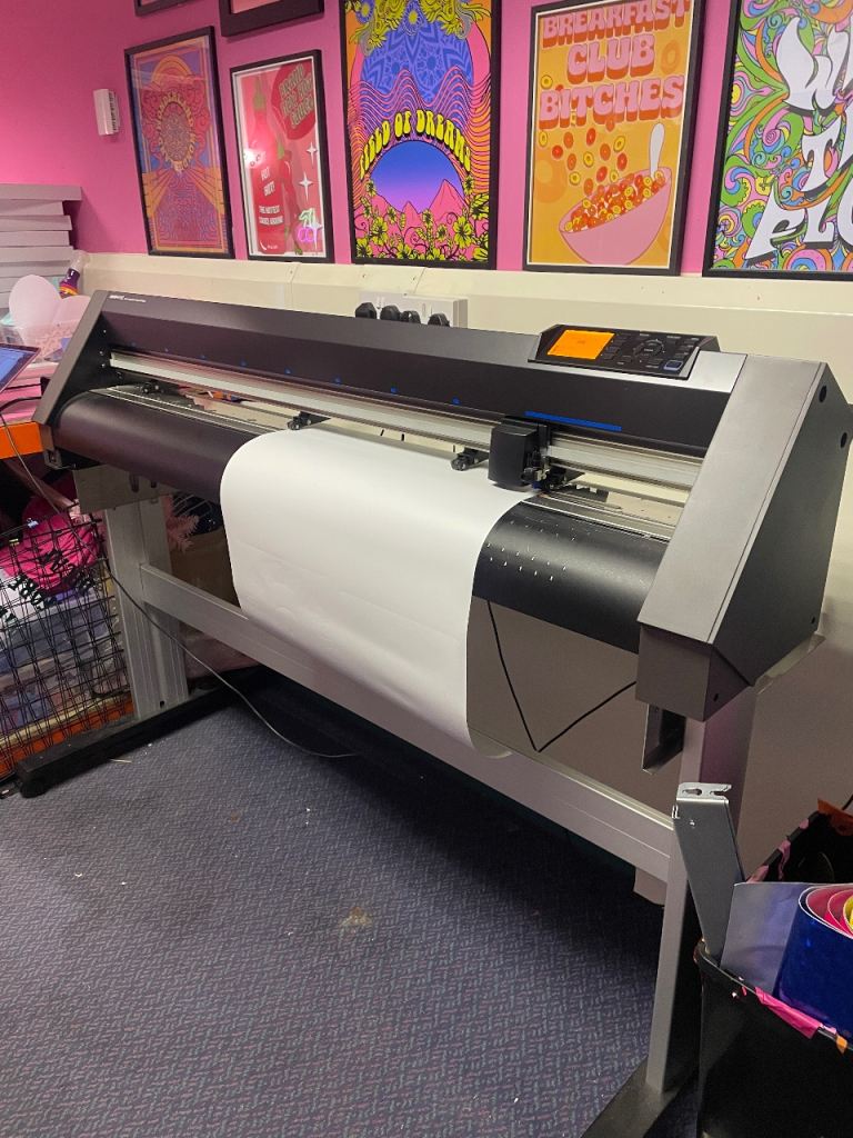 image for Graphtec CE7000-130 Cutting Plotter - 130cm with Stand