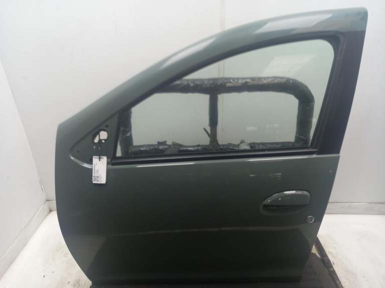Dacia Duster Left Front Door N/S 2022-2025 Green 5 Door Hatchback