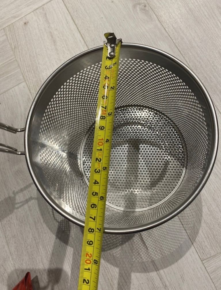 Noodle colander