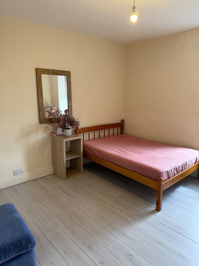 3 Bed House Near City Road S2