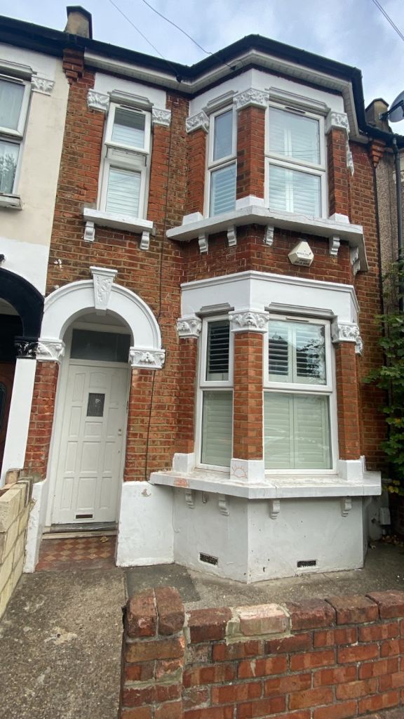 4 Bedroom House in East Ham