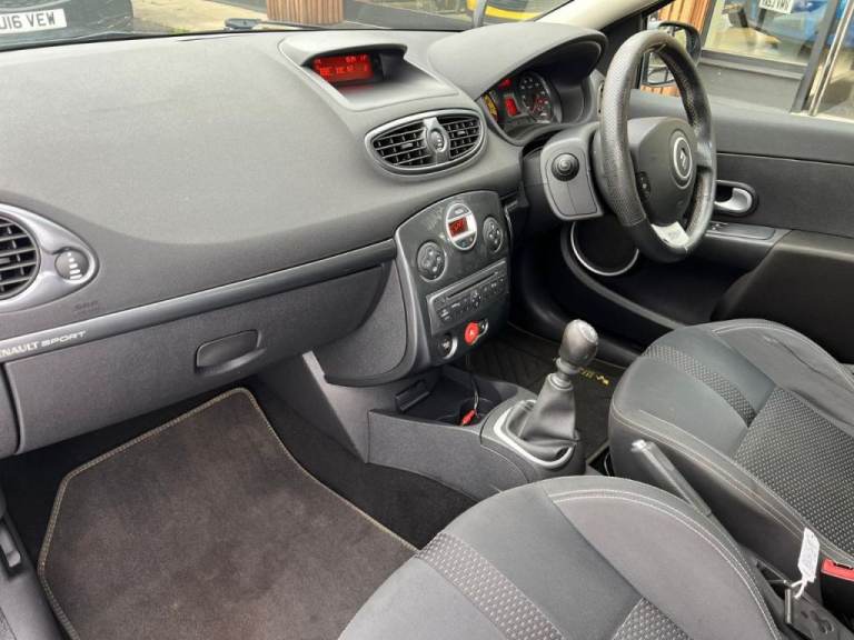  Renault Clio 2.0 16V RenaultSport 200 3dr Petrol