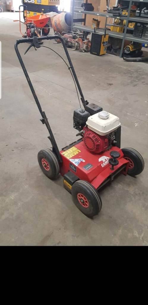 LAWN SCARIFIER IN LEEDS WAKEFIELD BRADFORD WETHERBY TADCASTER HARROGATE 