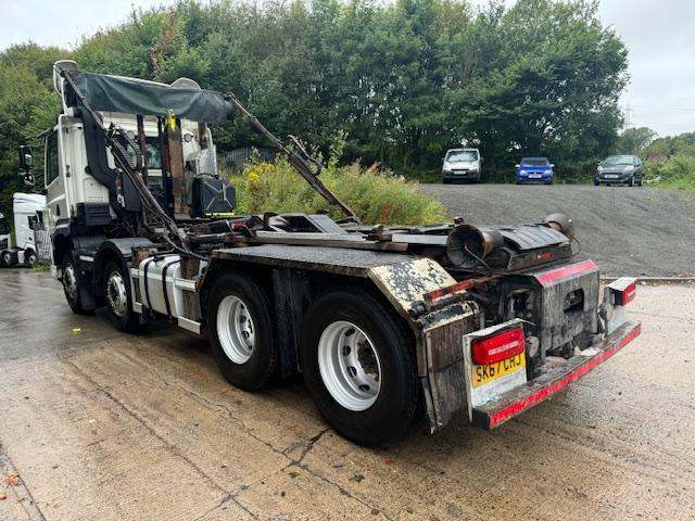 2017 67 DAF CF 510 E6 8x4 hook loader sheet weigher piped for draw bar