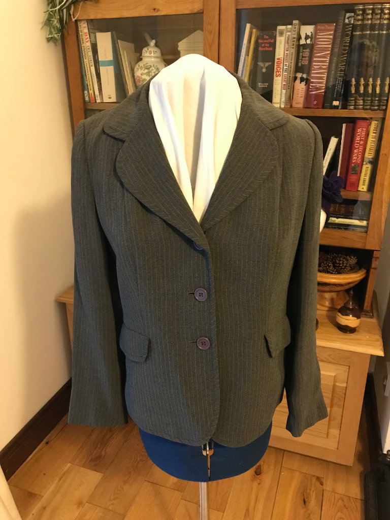 Vintage Grey Pin-striped Trouser Suit - Size 12