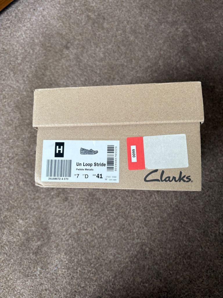 Clarks Un Loop Stride Shoes - New, Gold Leather, Size 7D/41