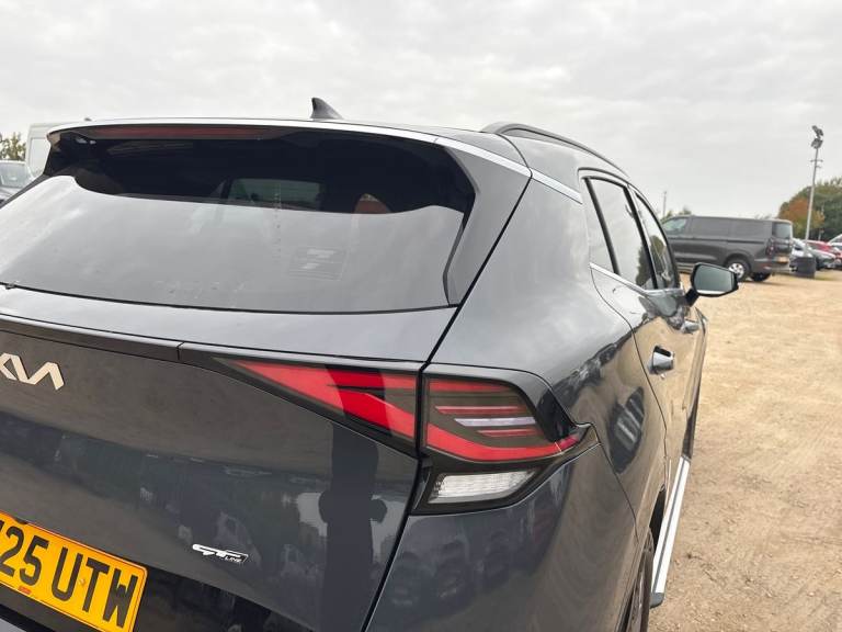 2025 Kia Sportage 1.6T GDi 207 HEV GT-Line 5dr Auto SUV PETROL/ELECTRIC Automatic