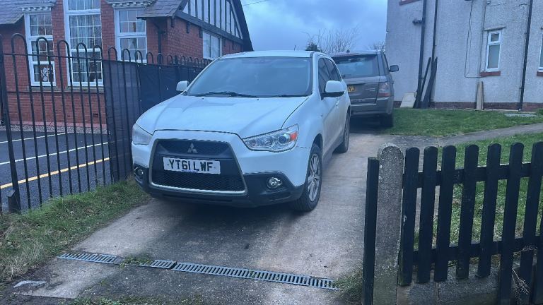 Breaking - Mitsubishi ASX 1.8 DI-D 