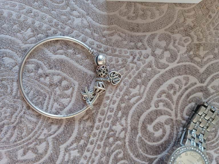 Pandora Silver Charm Bracelet with Charms – Good Condition