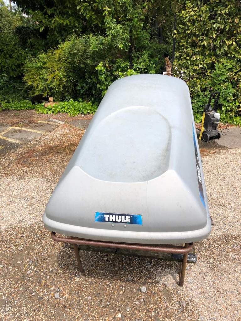 Thule 900 roof box. Sweden