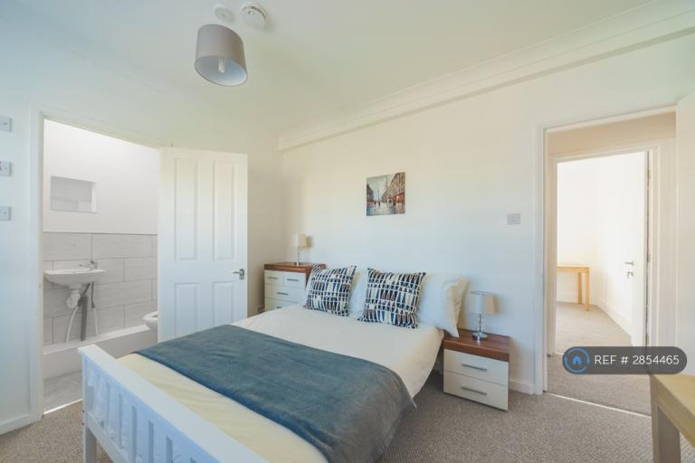 1 bedroom in Parchmore Road, Thornton Heath, CR7 (#2854465)