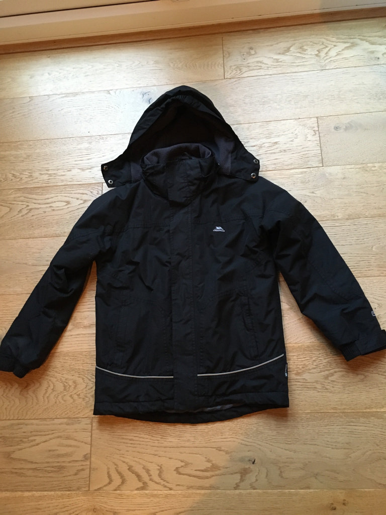 Age 9-10 warm winter coat by Trespass. Showerproof school coat jacket