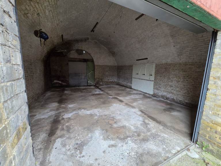 Very Cheap Storage - Brent Cross - 500sqft Storage Unit (approx) 