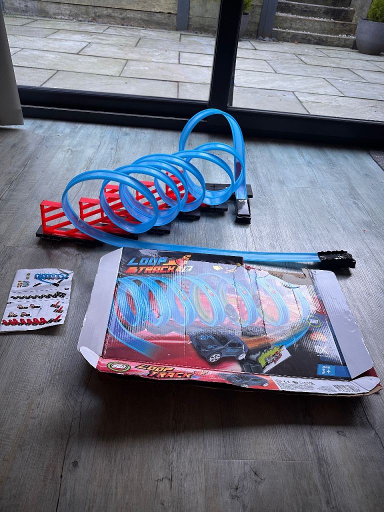Car racing track - loop the loop - building set - boys toys